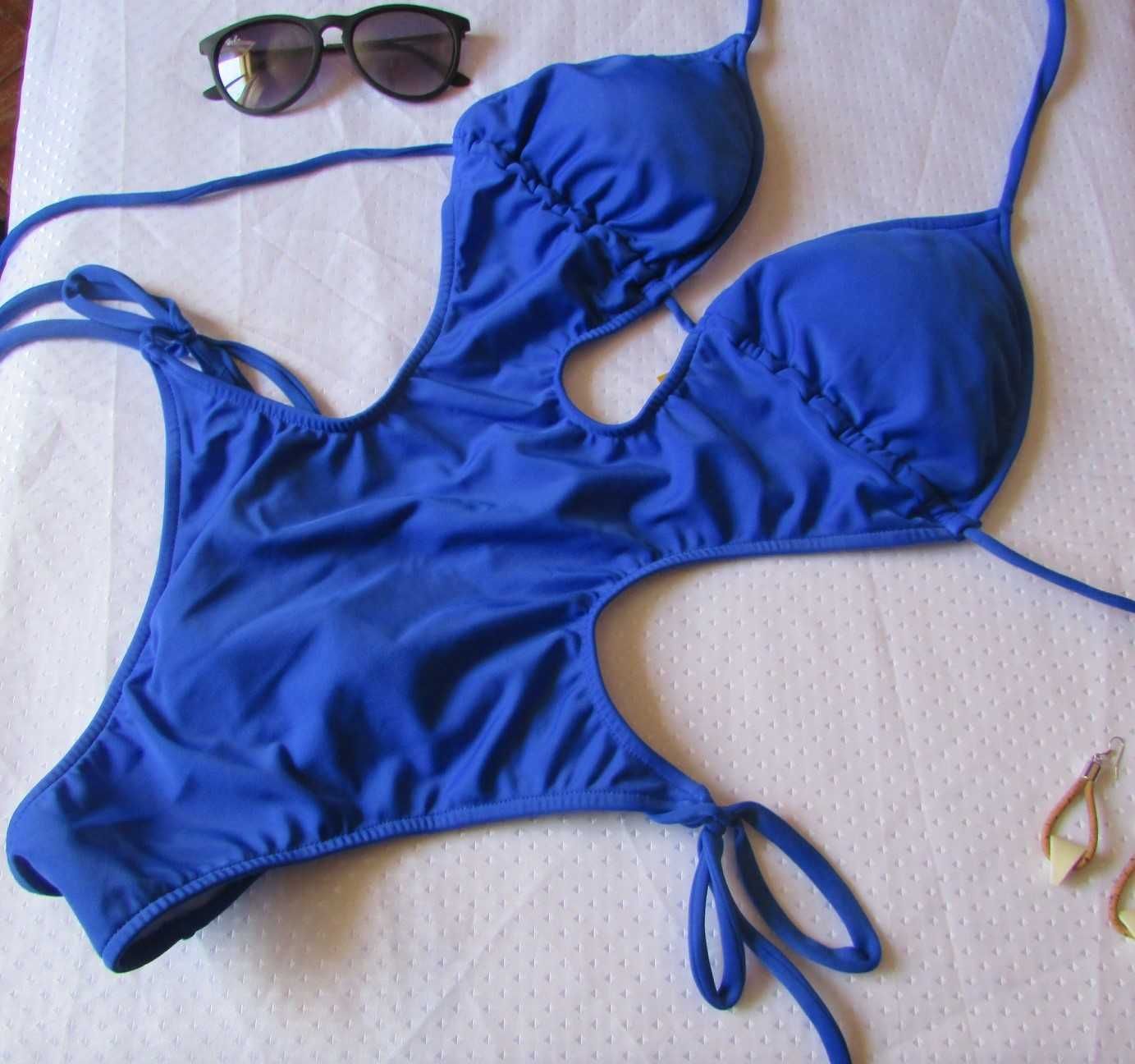 Bikinis e Maios Brasileiros G ou L