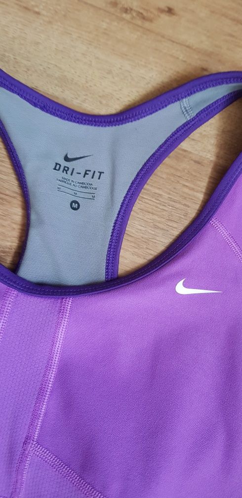 NIKE DRI-FIT rozmiar M koszulka sportowa z wszytym stanikiem fitness