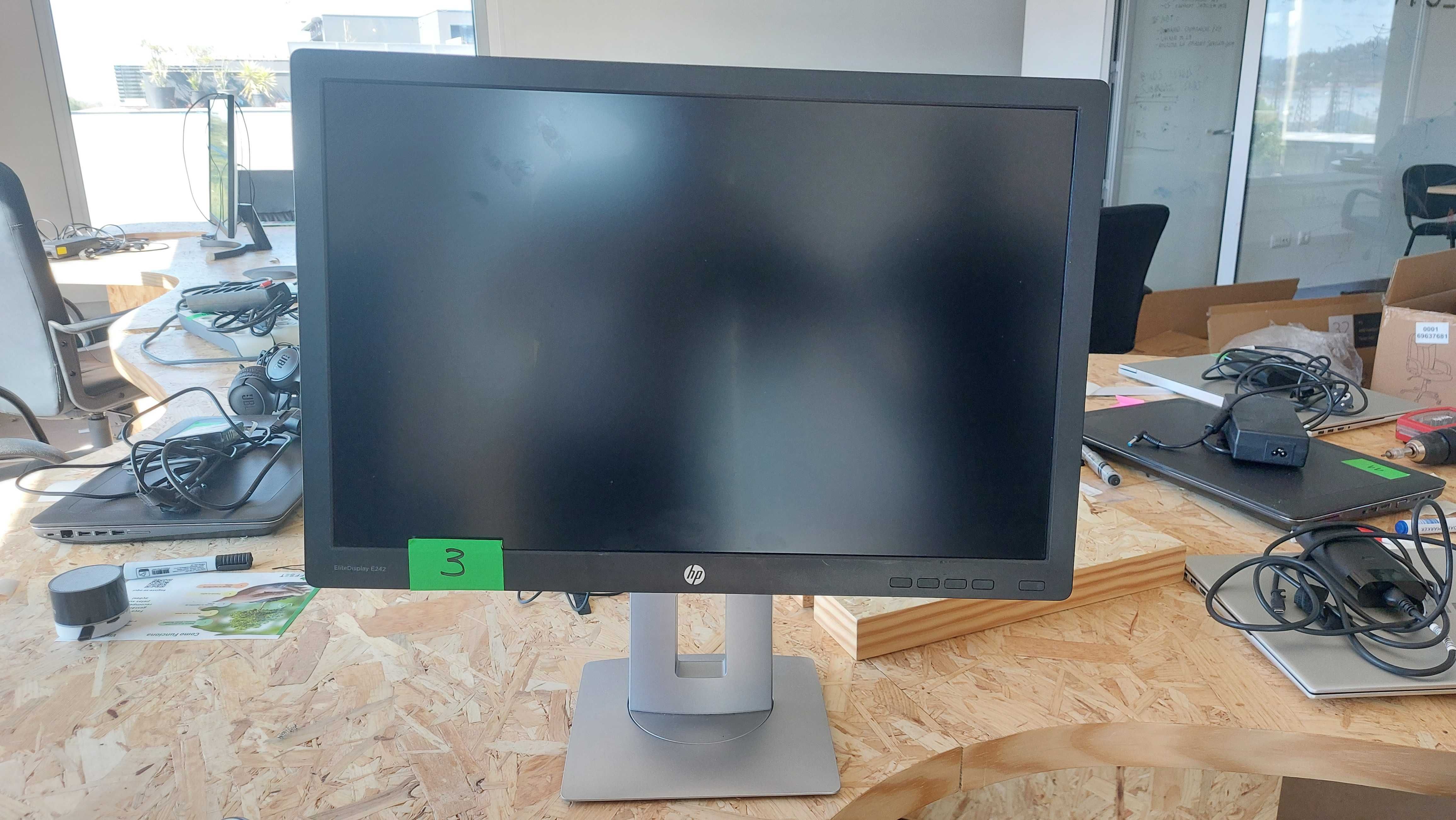 Portáteis, Monitores e outros