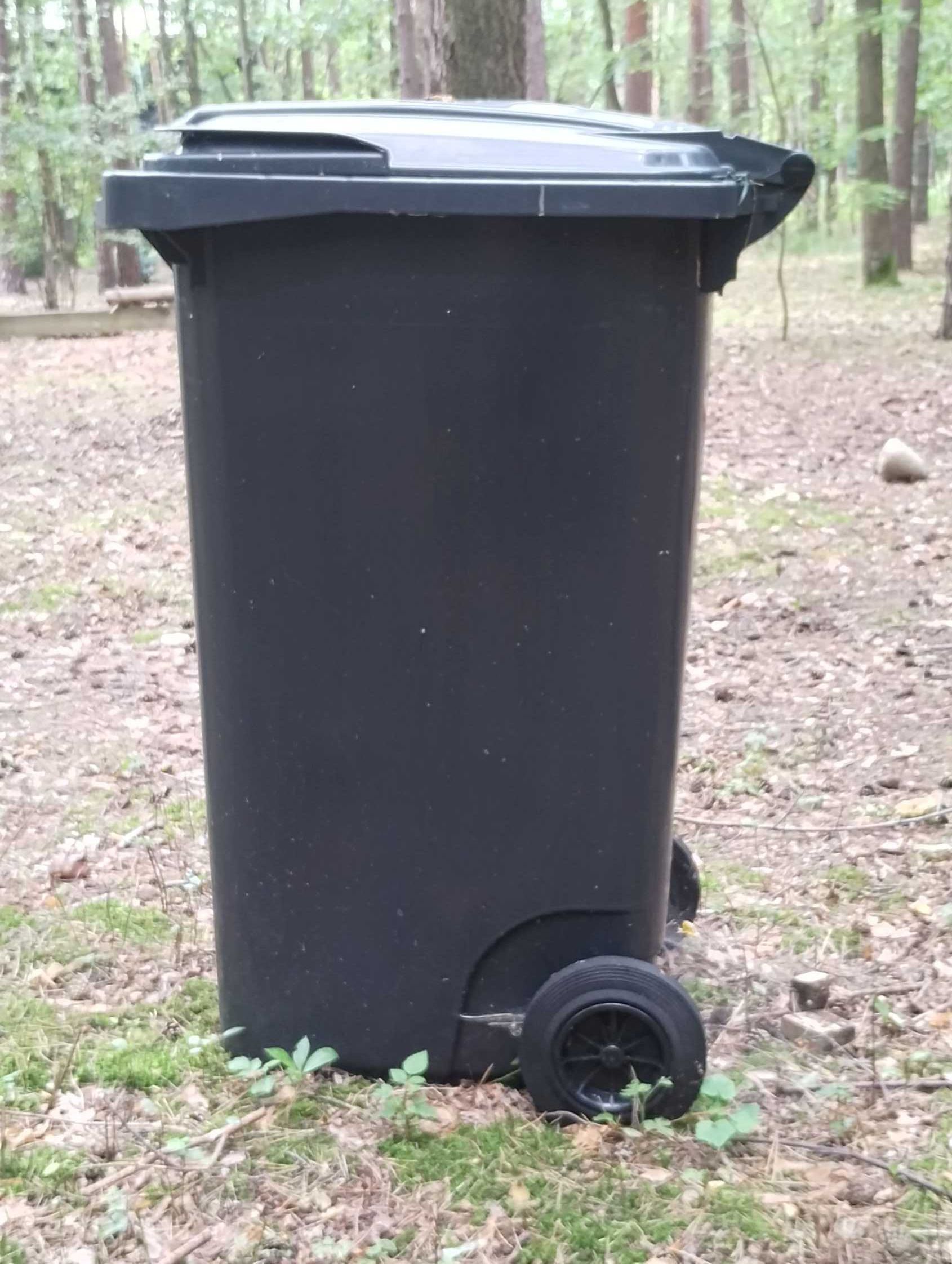Pojemnik na  smieci szary 240L ESE