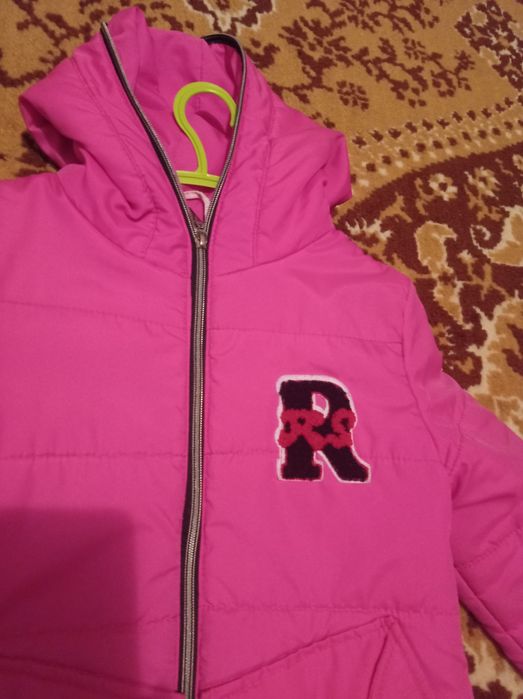 Гарна демісезона куртка!