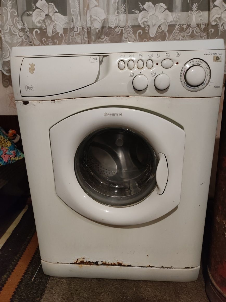 Продам машинку стиральну
