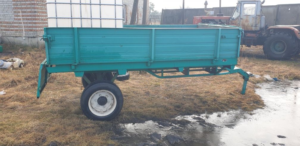Причіп до трактора