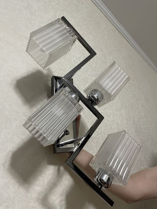 Люстра на 4 лампи