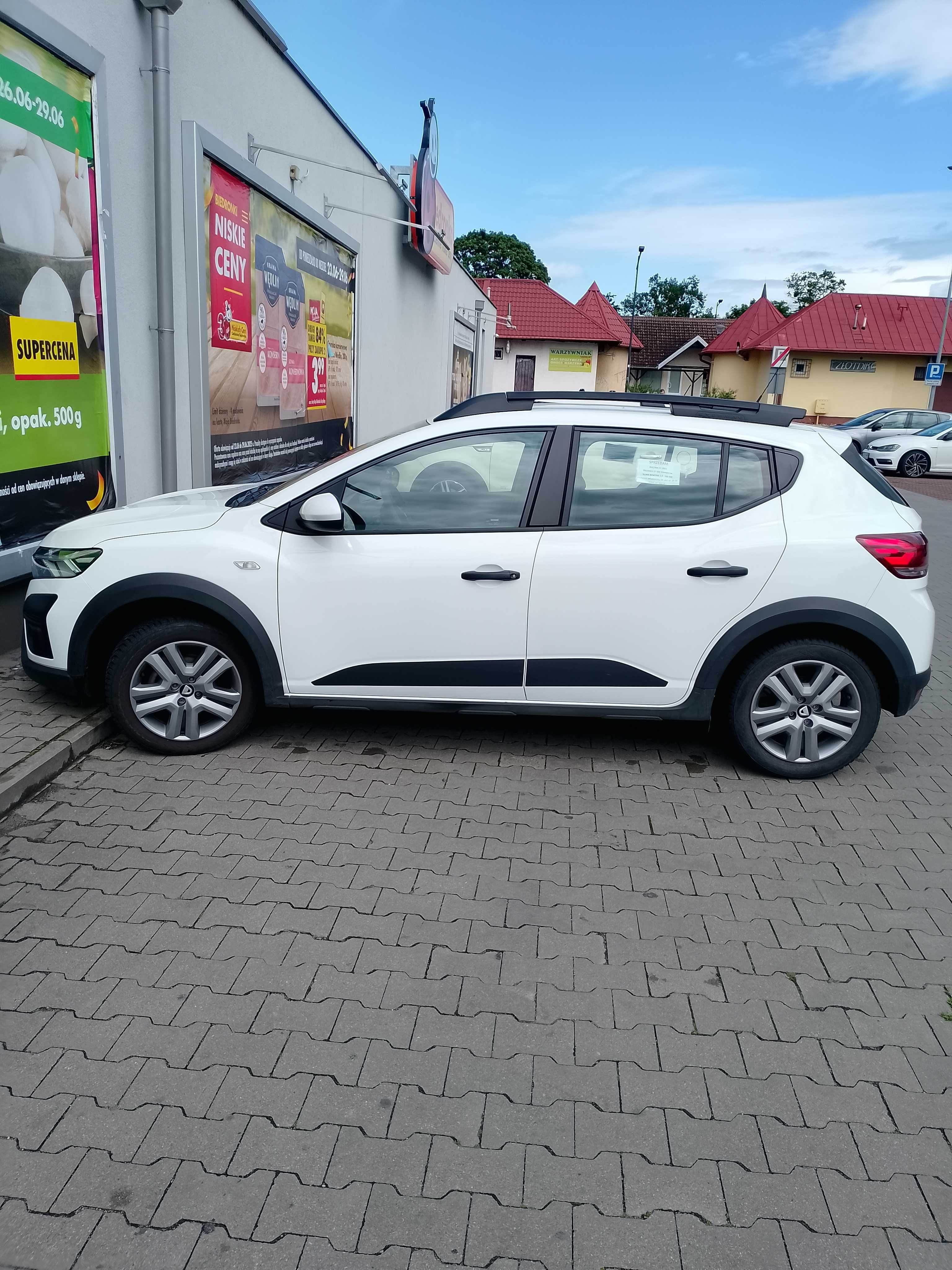 samochód osobowy DACIA 2021 biały