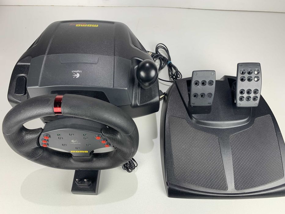 Logitech® MOMO® Racing Force Feedback Wheel
