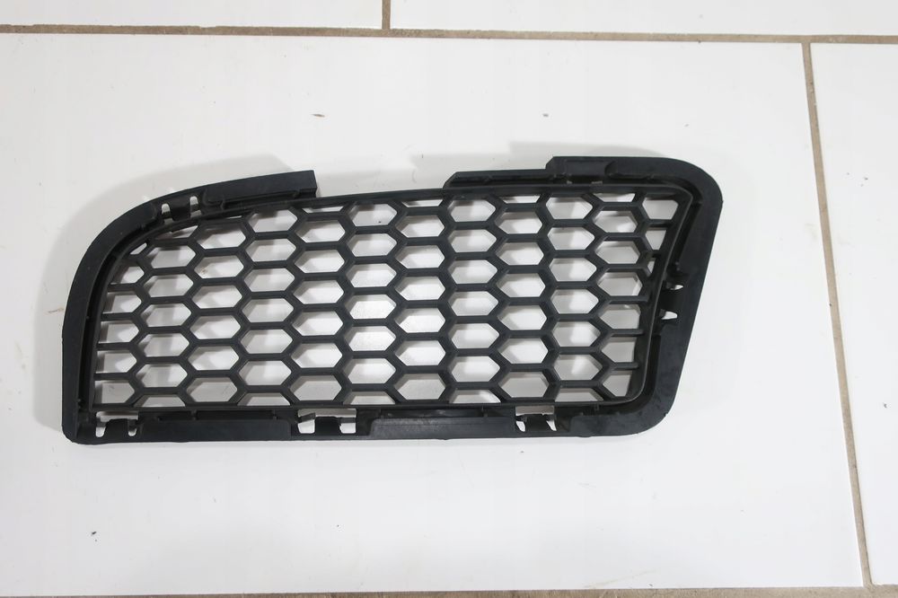 kratka zderzaka bmw m5 f10 prawa 8047394