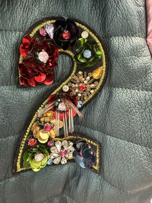 Продам жіночу шкіряну куртку