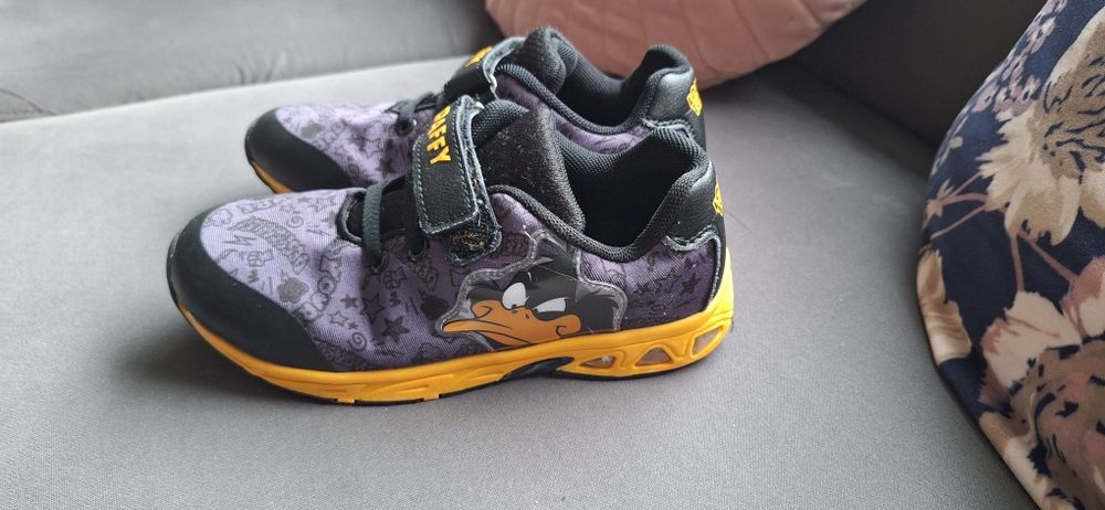 Świecące buty Looney tunes adidasy 32