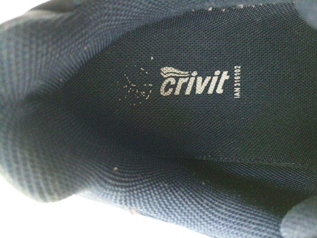 Женские кроссовки Crivit р 41