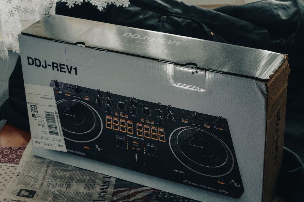 Kontroler Mikser DJ Pioneer DDJ-REV1 Gwarancja do 2027