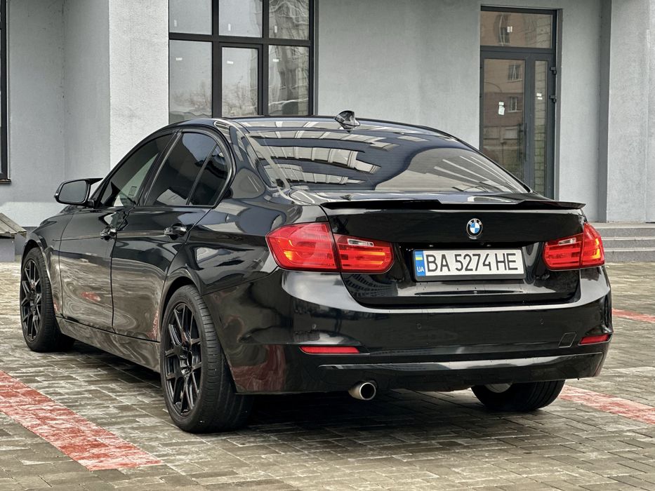 В продажі BMW 3 Series