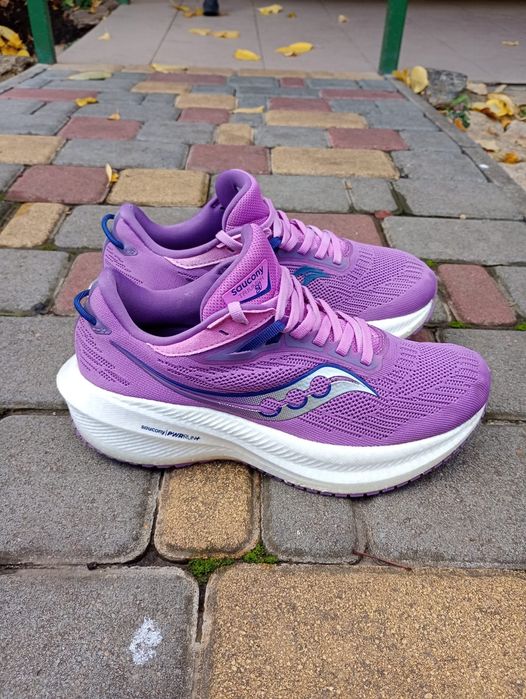 Кросівки Saucony Triumph 21
