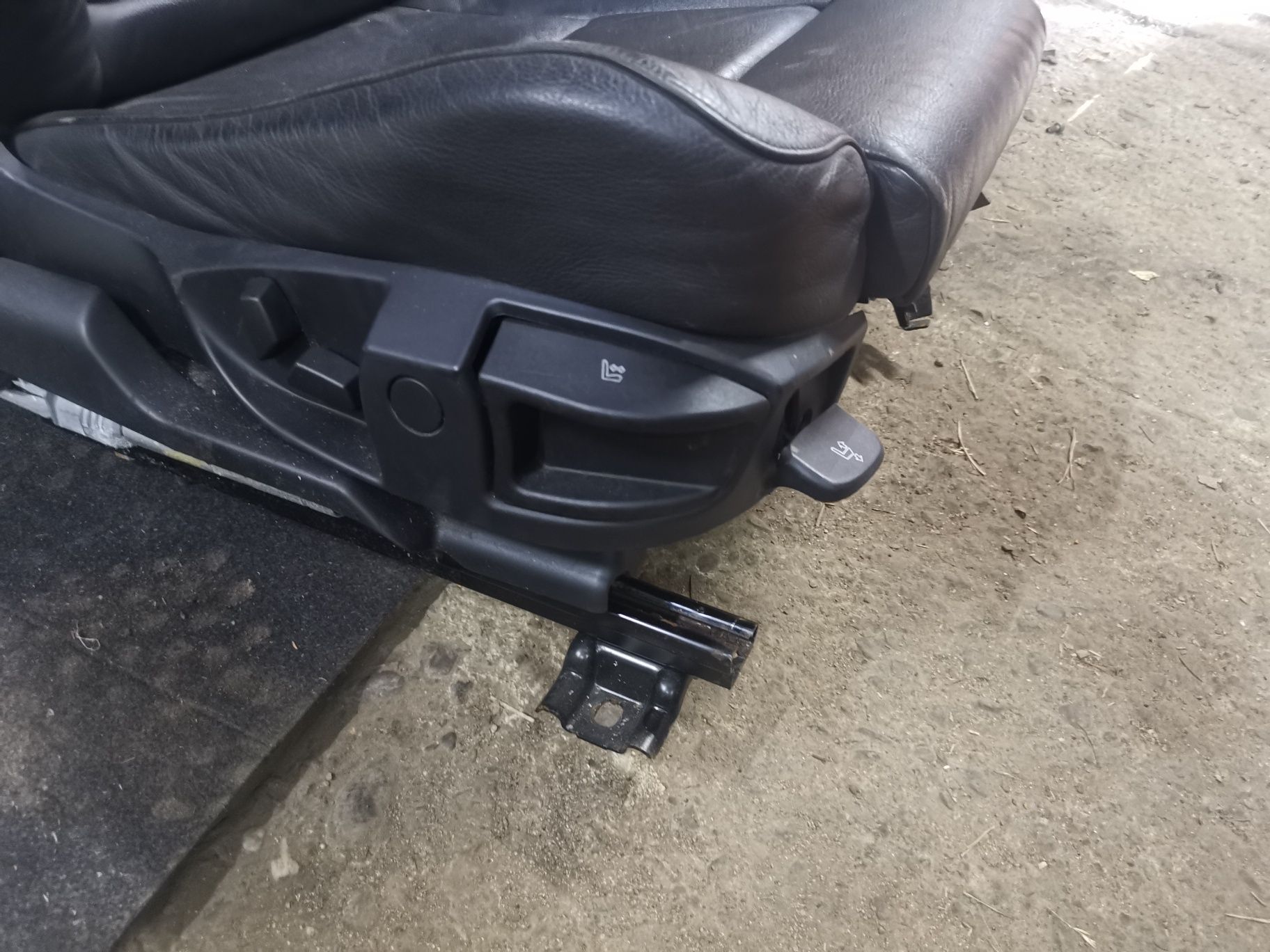 BMW E60 fotele mpakiet sportsitze skóra pół elektryczne boczki