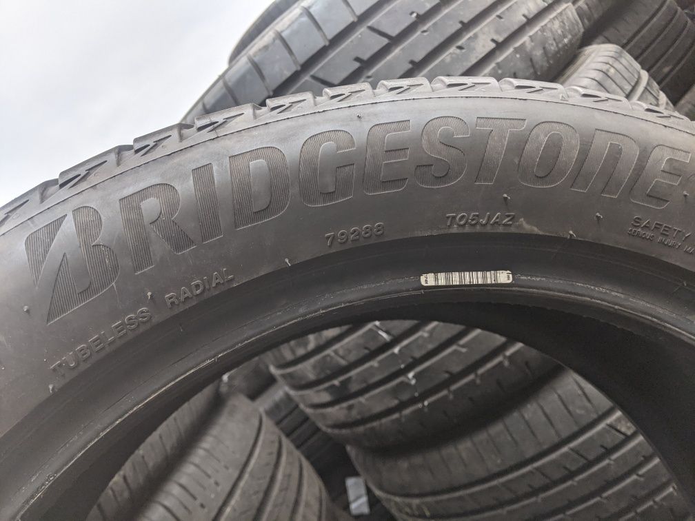 235/50R19 Bridgestone 22рік