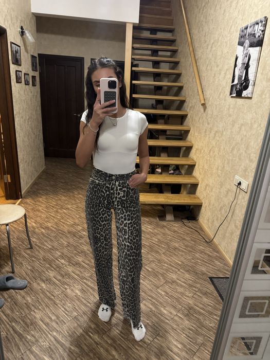 Леопардовые джинсы