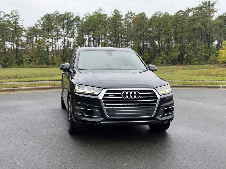 Audi Q7      2017