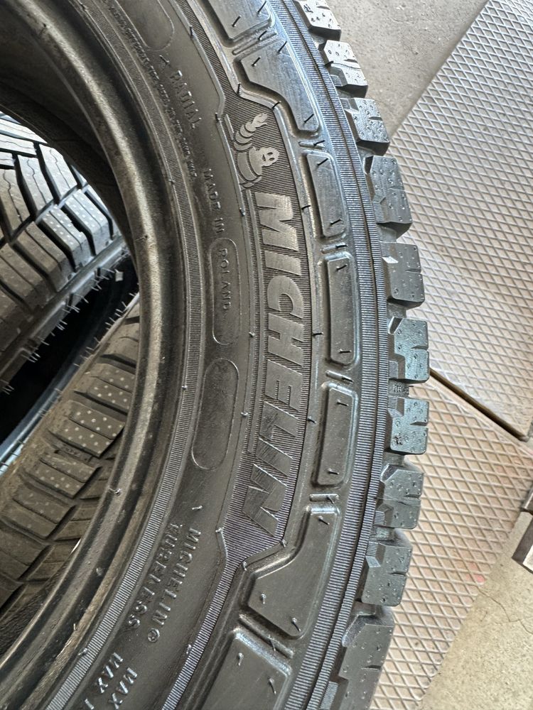 215/65R16C 109/107T Michelin Agilis CrossClimate