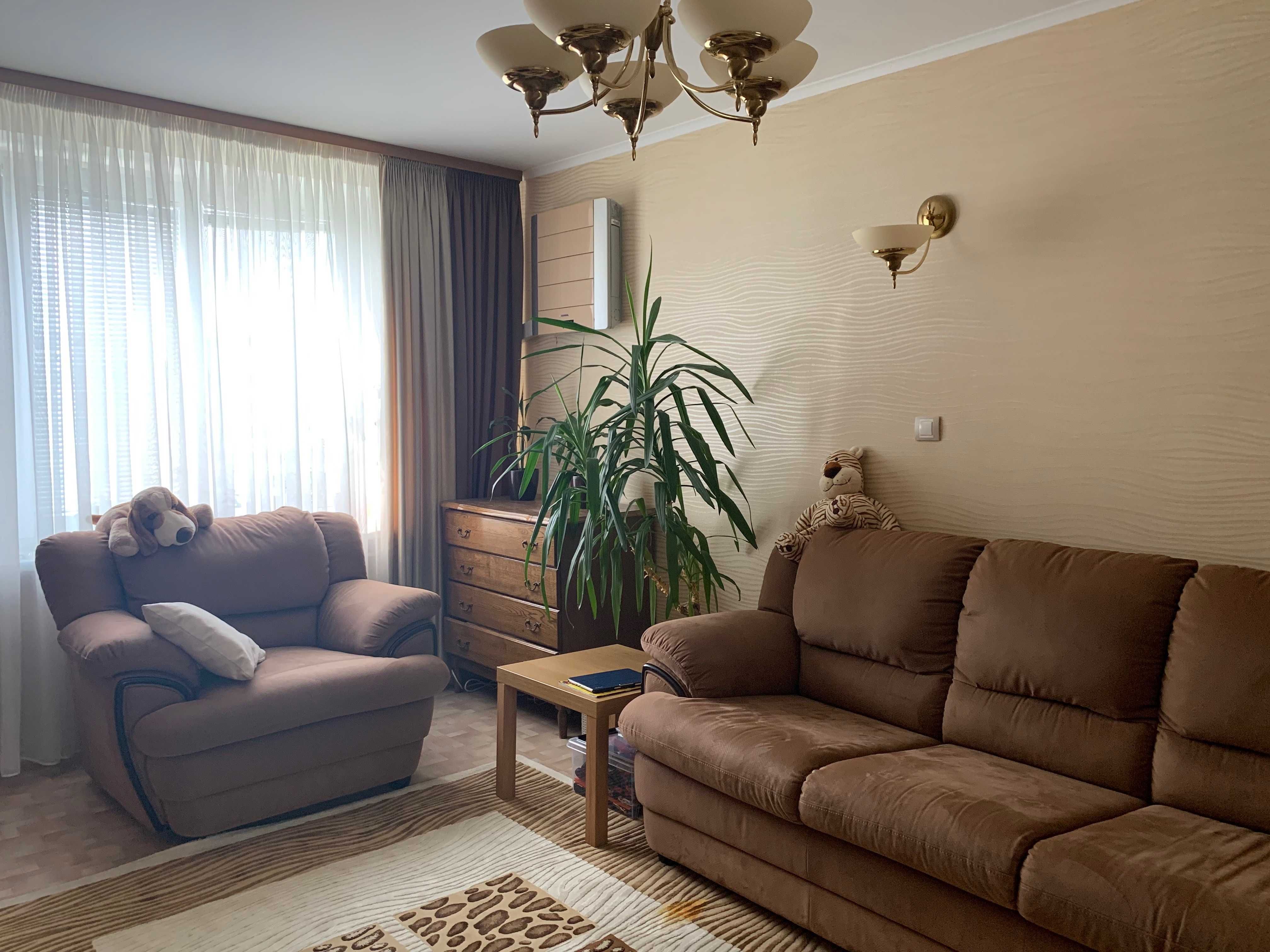 Продам 3 комнатную квартиру метро Героев Труда