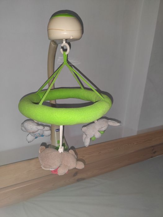 Chicco Elektroniczna karuzela do łóżeczka z muzyką i lampką