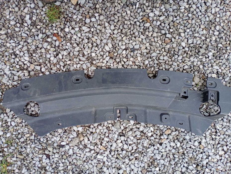 Osłona chłodnicy góra ford kuga2