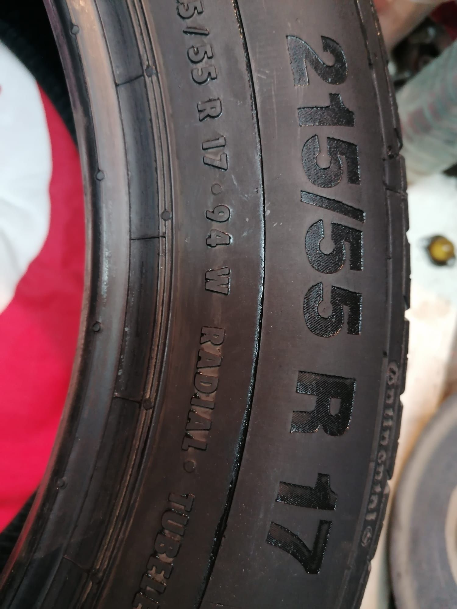 215/55 R17 Continental