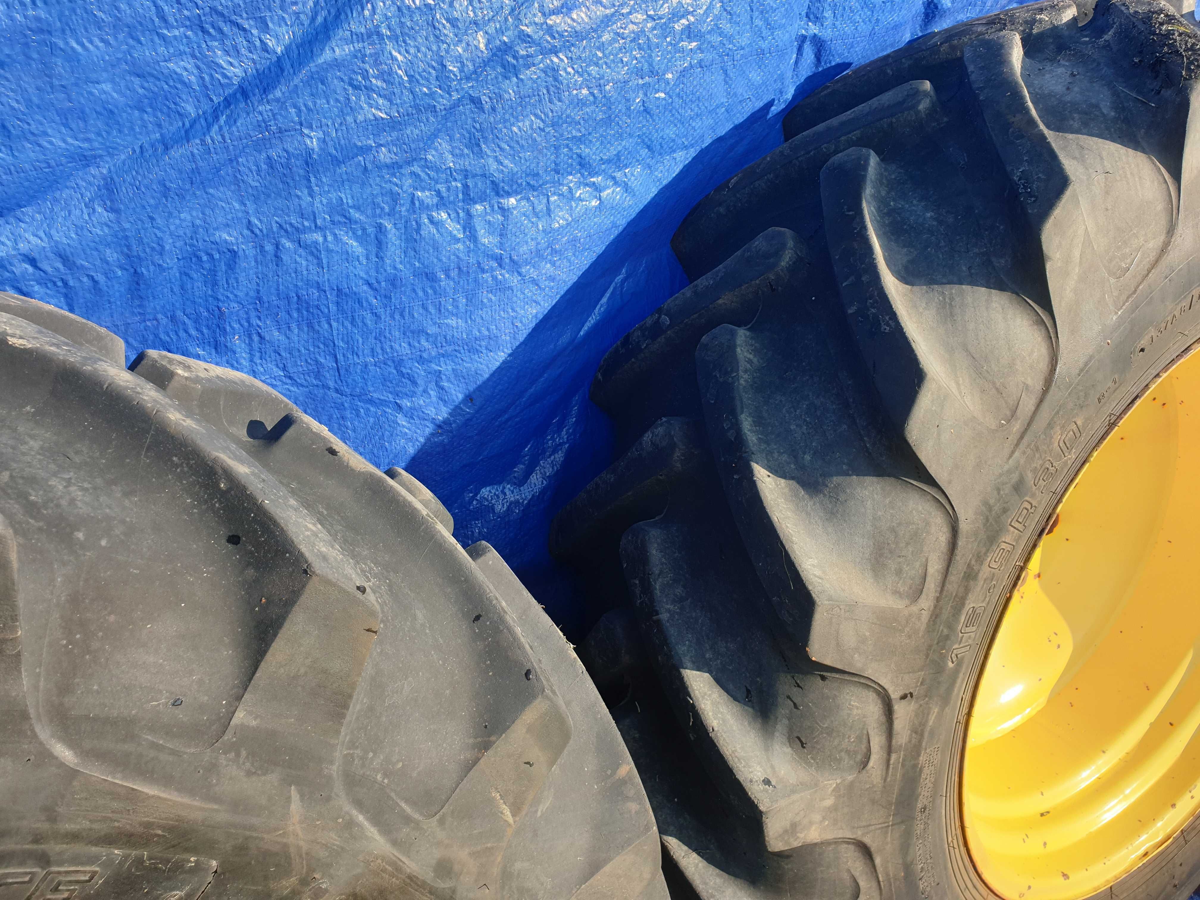 Opony koła John Deere 16.9 R 30 R30 Alliance Felgi 15x30 420/85