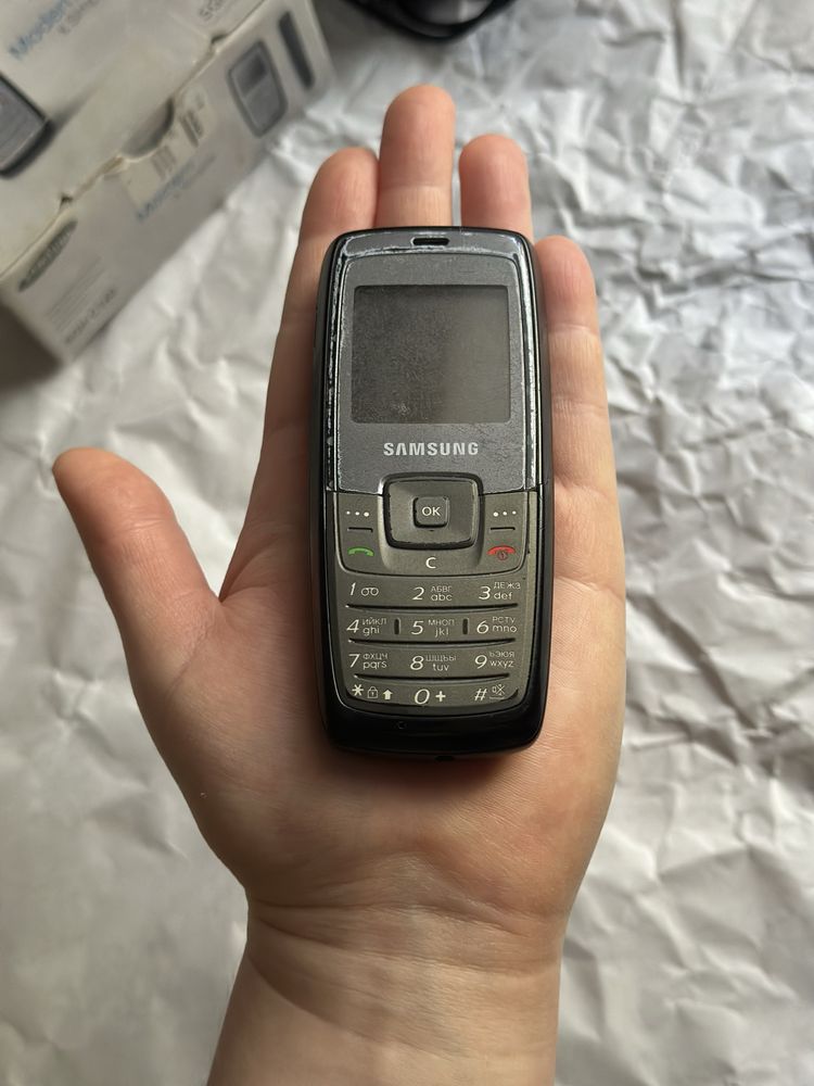 Кнопковий телефон Samsung c140 повністю робочий