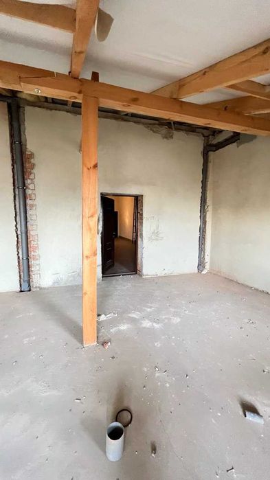 Продаж затишної мансарди в історичнійЖовкві!58 м² | 6 поверх С.Петлюри