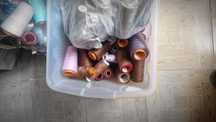 Cones de linhas costura