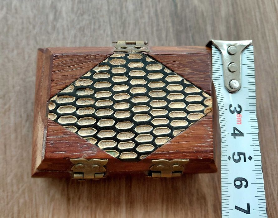 Caixinha em madeira/Guarda jóias