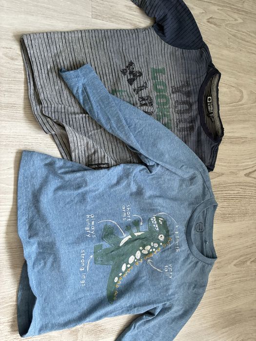 Paka ubrań i bluz na 104
