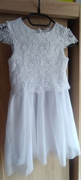 Biała sukienka 122