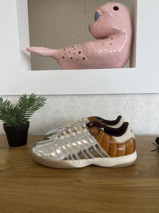 Оригінальні кросівки adidas originals x wales bonner mn samba mettalic