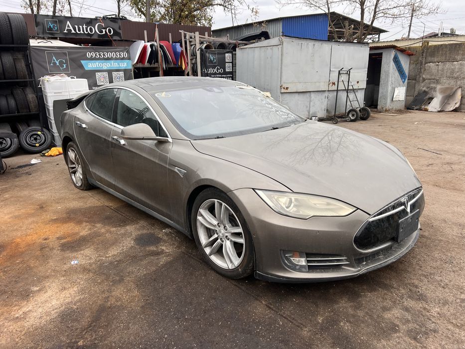 Tesla Model S 70D 2016 рокк