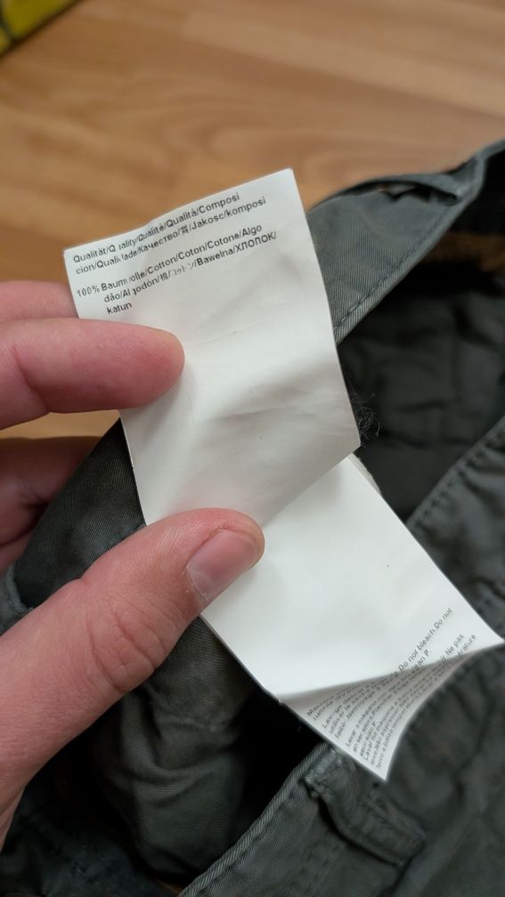 шорти Hugo Boss розмір 32(m) оригінал