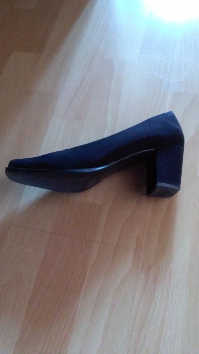 buty czarne rozm. 40 dł. wkł. 25,5 cm