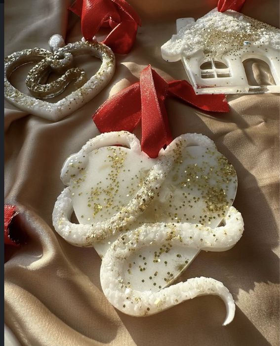 Ялинкові іграшки з епоксидної смоли