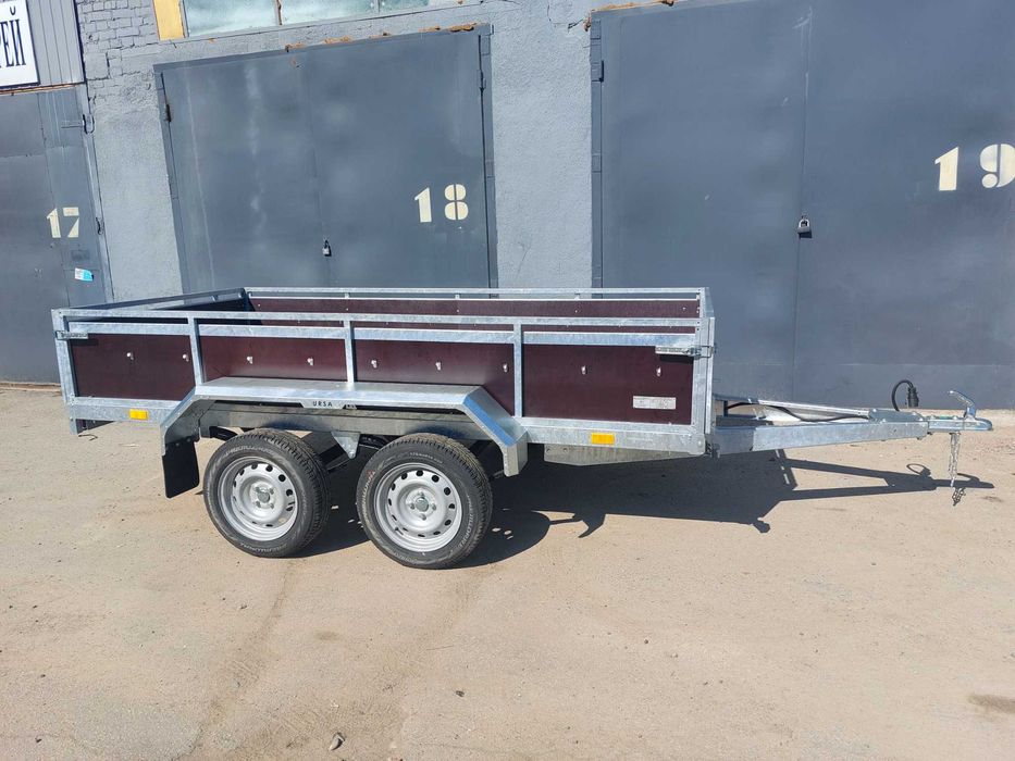 Прицеп легковий двохосьний