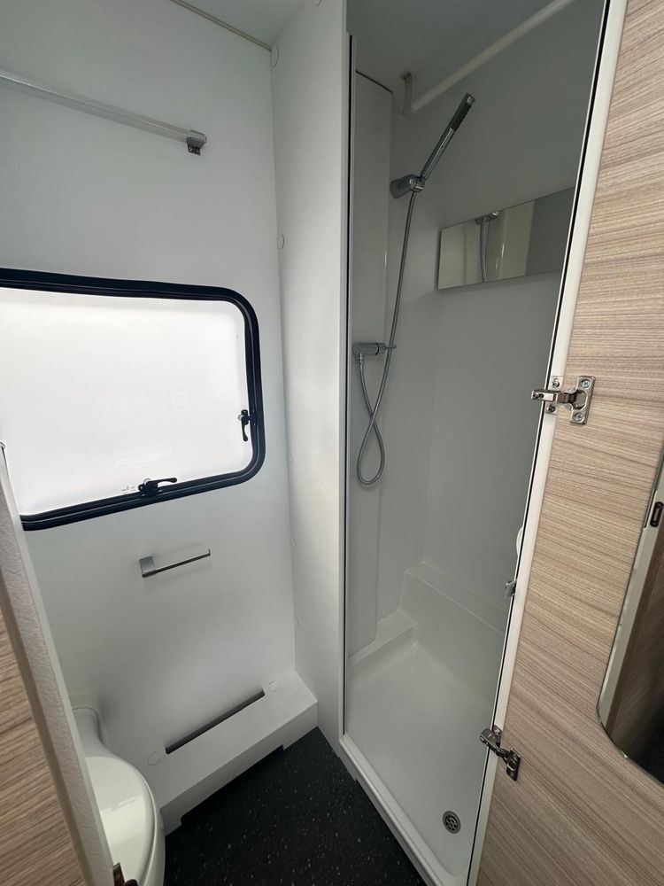 Caravana Adria 552