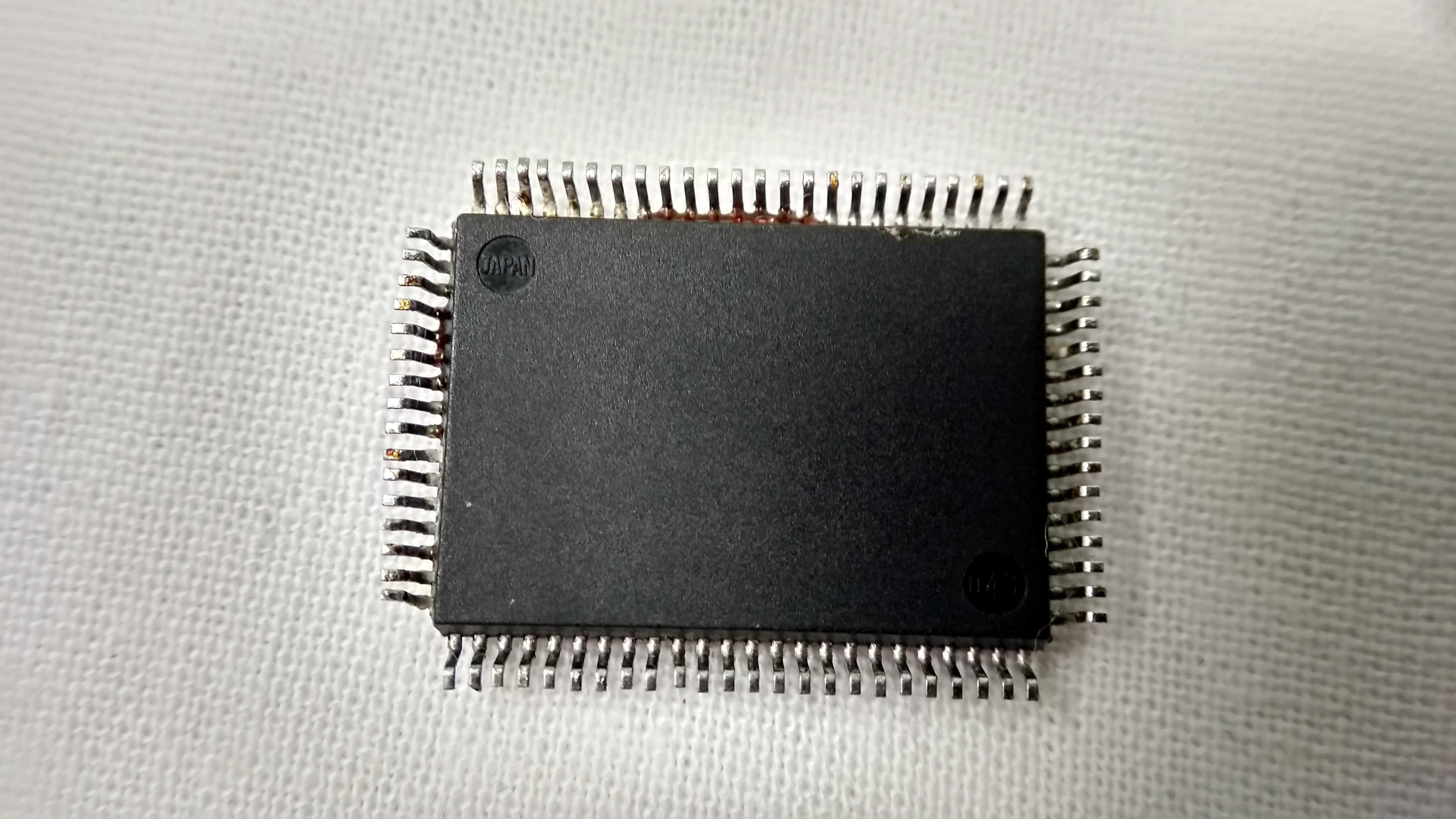 Мікросхема 0992 GA01 M38073M4-214FP 728C102