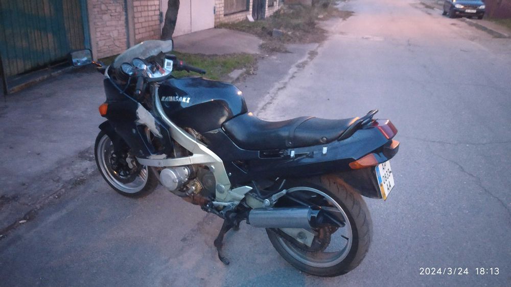 Kawasaki ZZR600 (1gen)