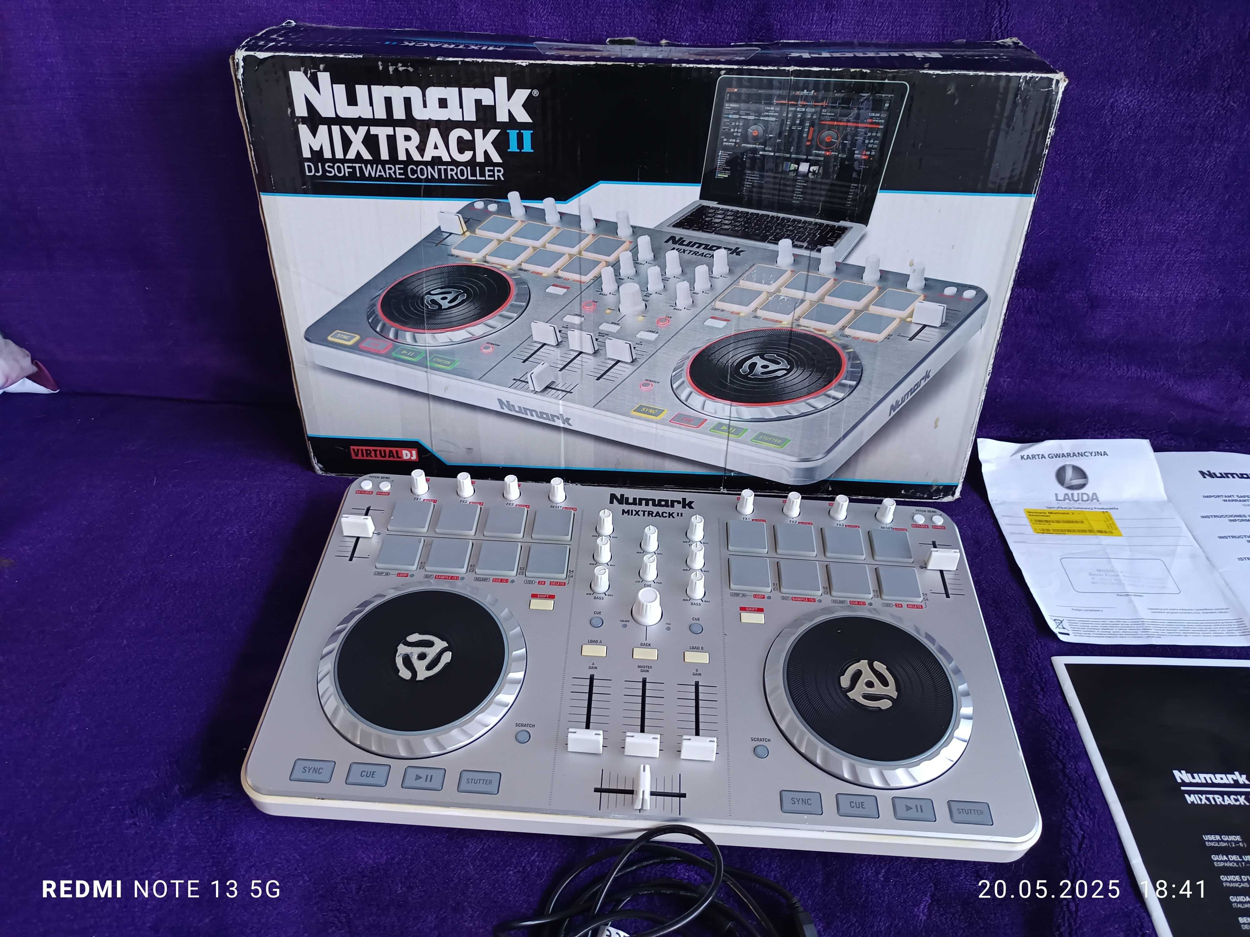 Konsola Dla Mobilnego DJ - Numark Mixtrack II