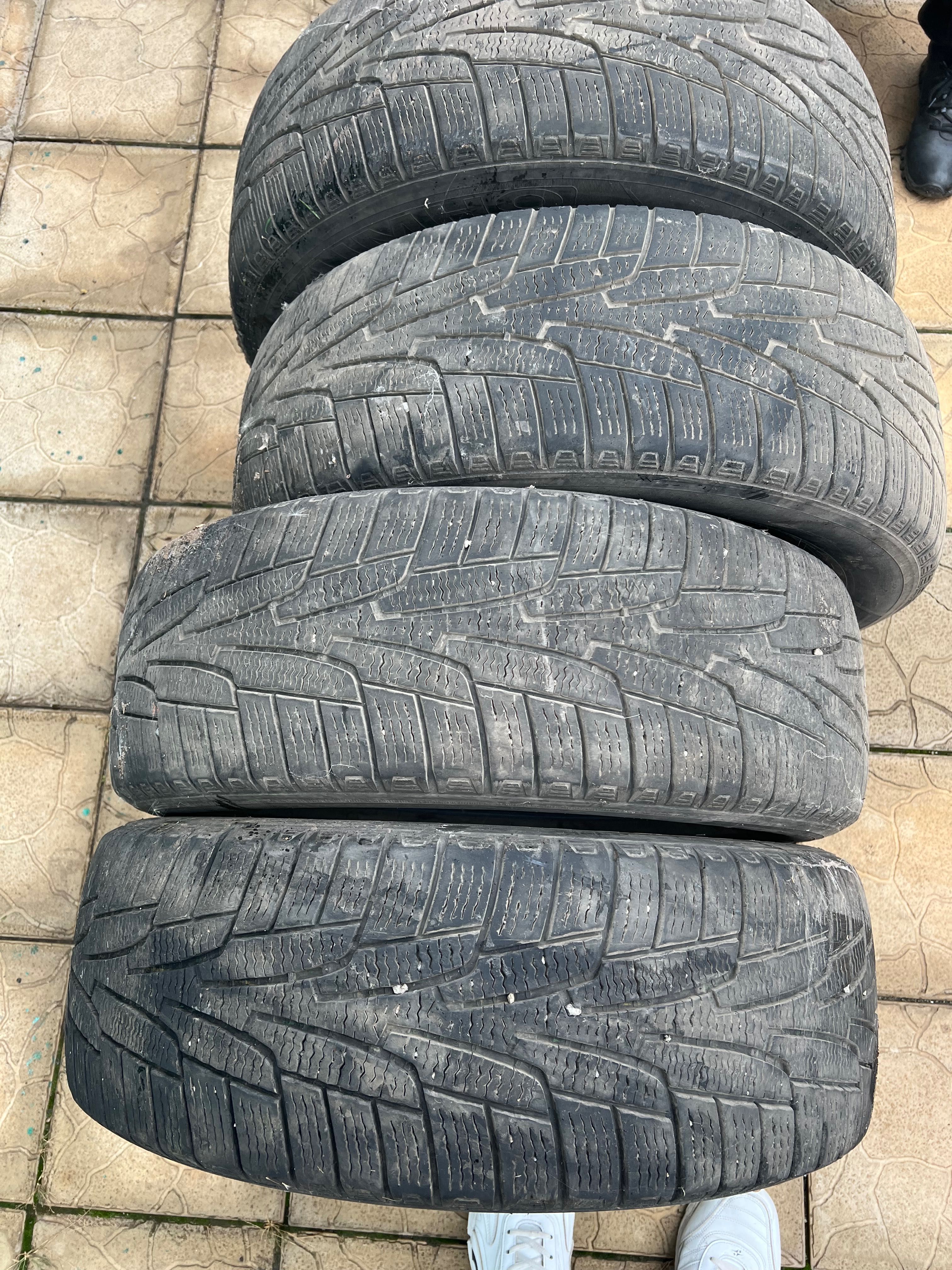Резина зимова KUHMO 225/60/R17 Б/У