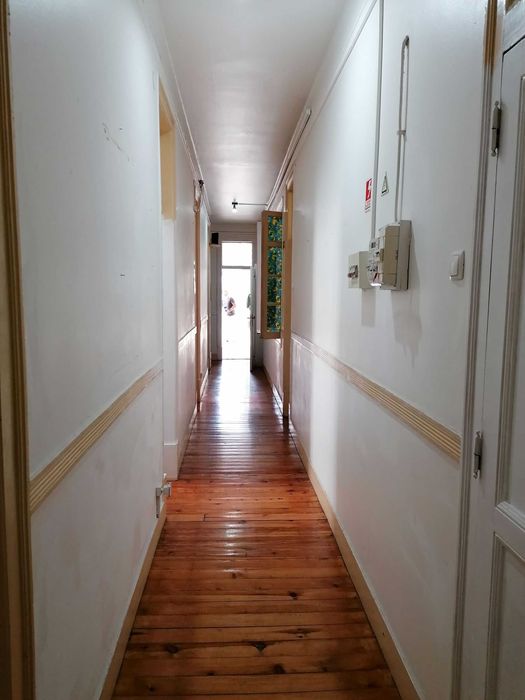 Quarto disponível Avenidas Novas