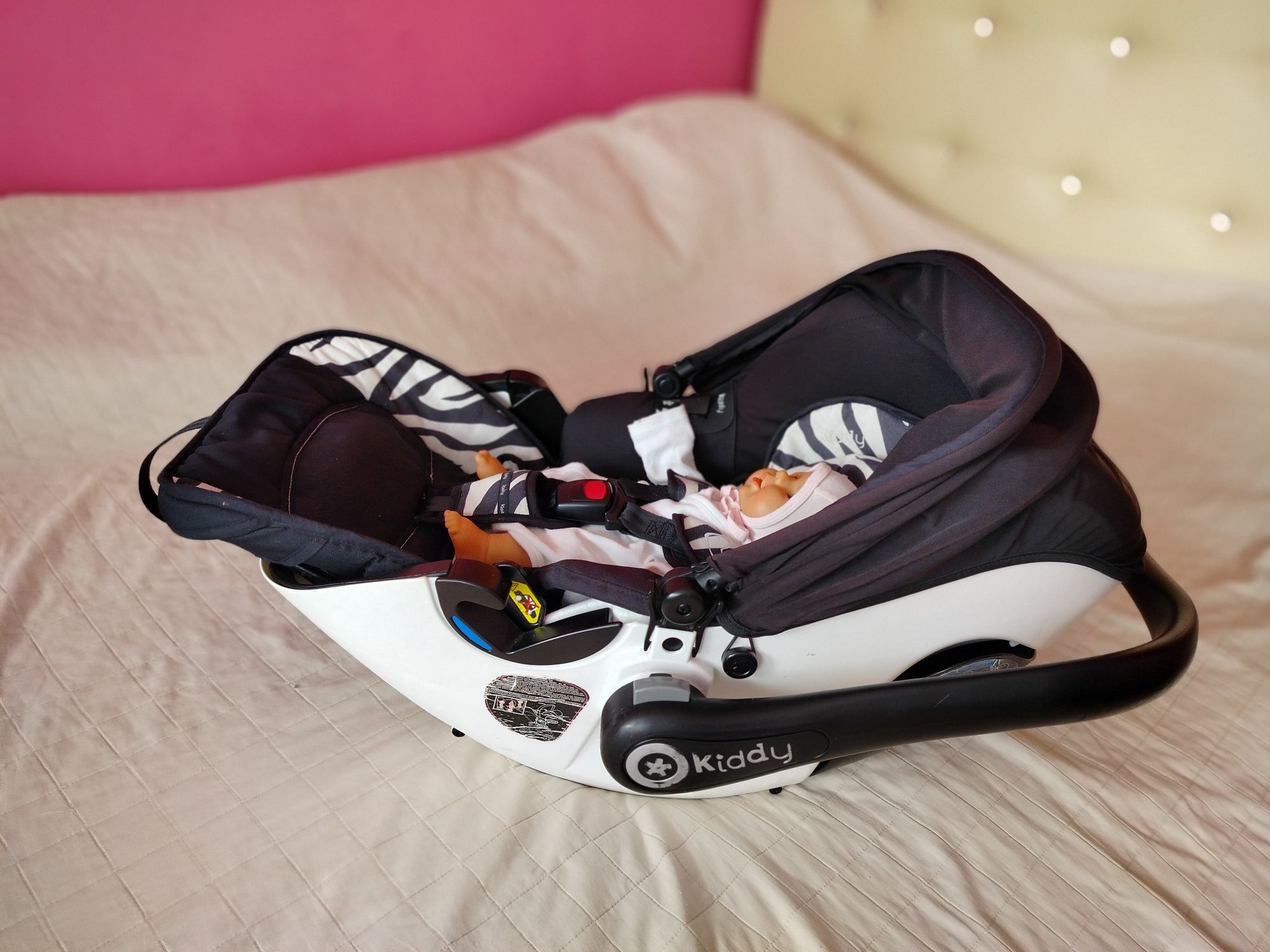 Fotelik kiddy Evolution pro 2 + baza ISOFIX