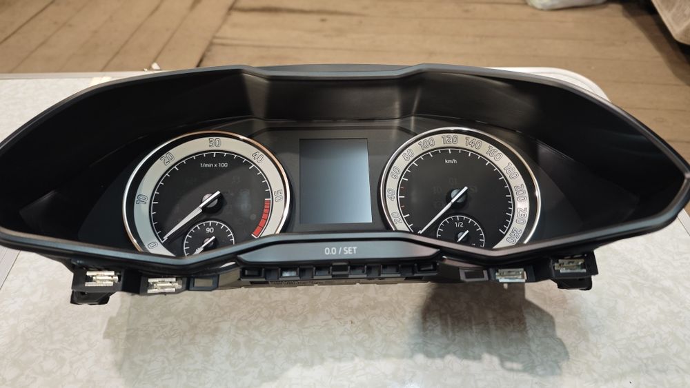 Панель приборов 3V0920711 Skoda Superb 3