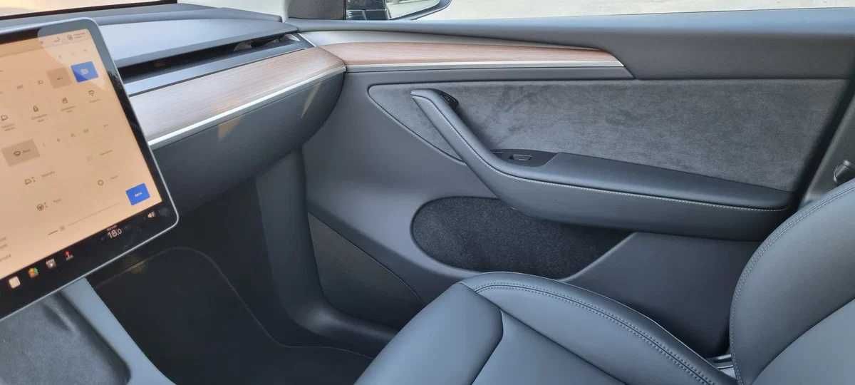 Tesla Model Y Long Range Dual Motor, 2022