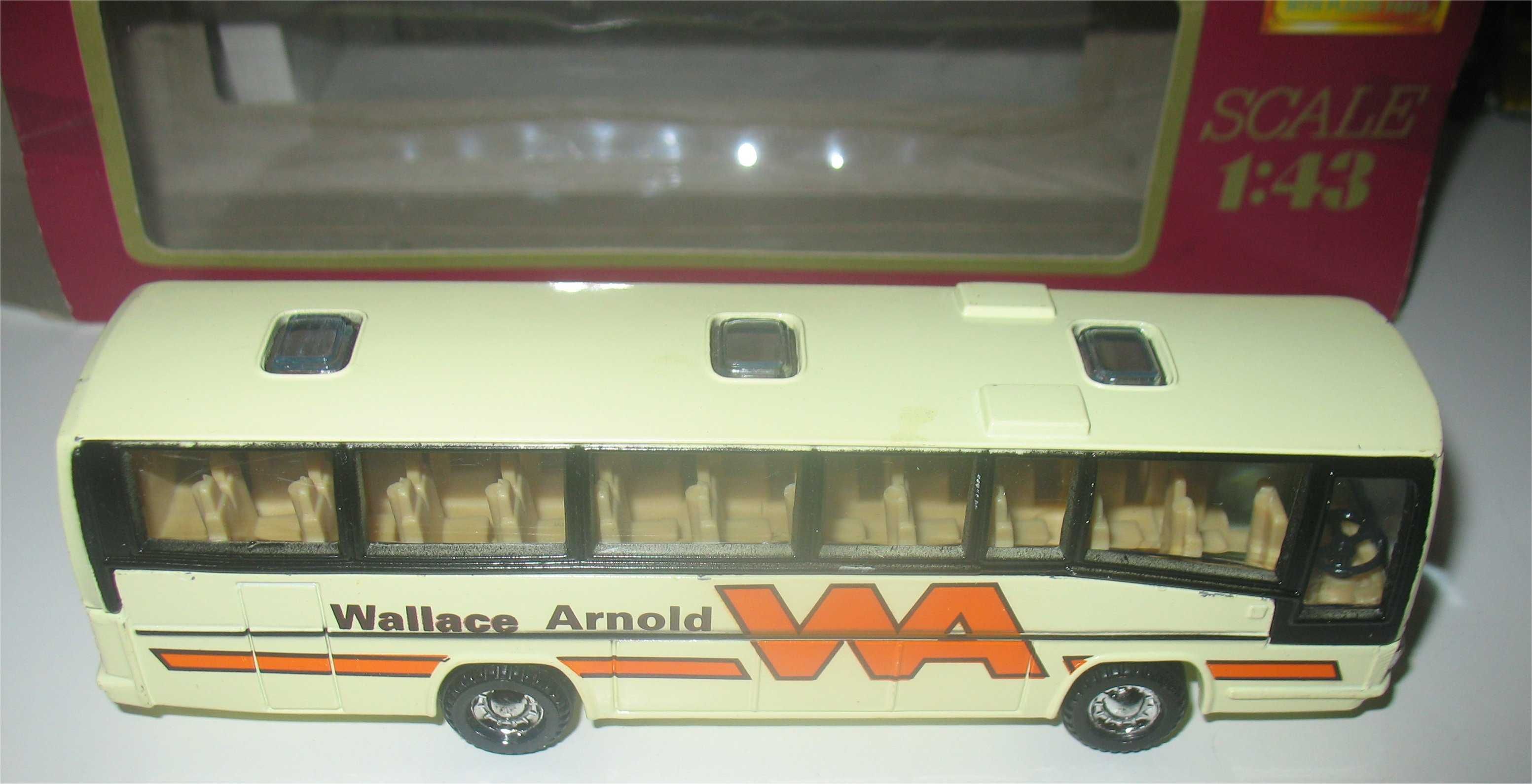 Autocarro Luxury Coach - Wallace Arnold