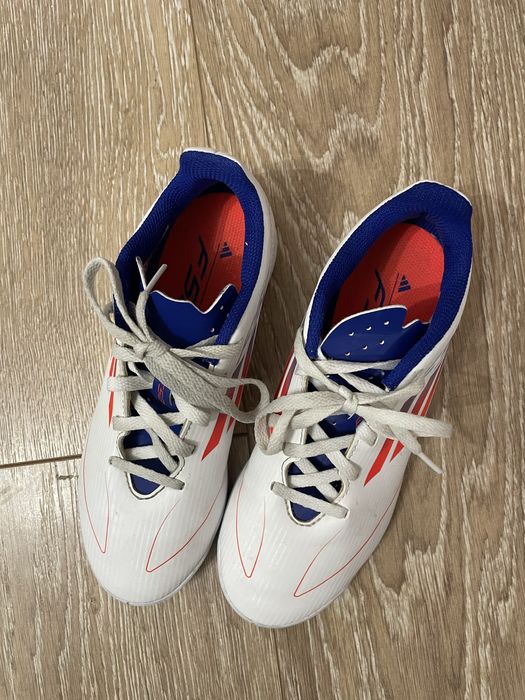 Футзалки adidas 35,5 розмір